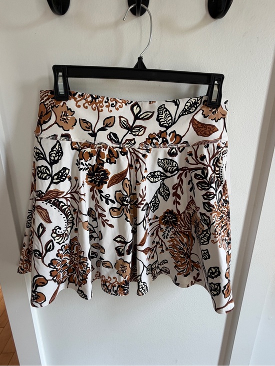 Lilly Pulitzer Dresses & Skirts - Lilly Pulitzer Luxletic Floral Swing Skirt in White and Brown